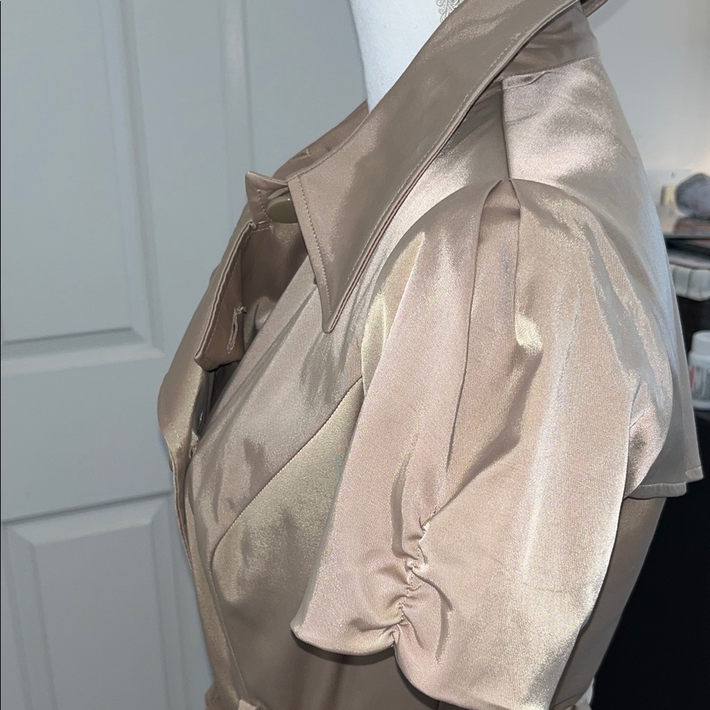 Stylish Tan Trench Coat - Picture 6 of 9